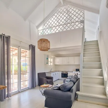 Cleo Periyali Villa *