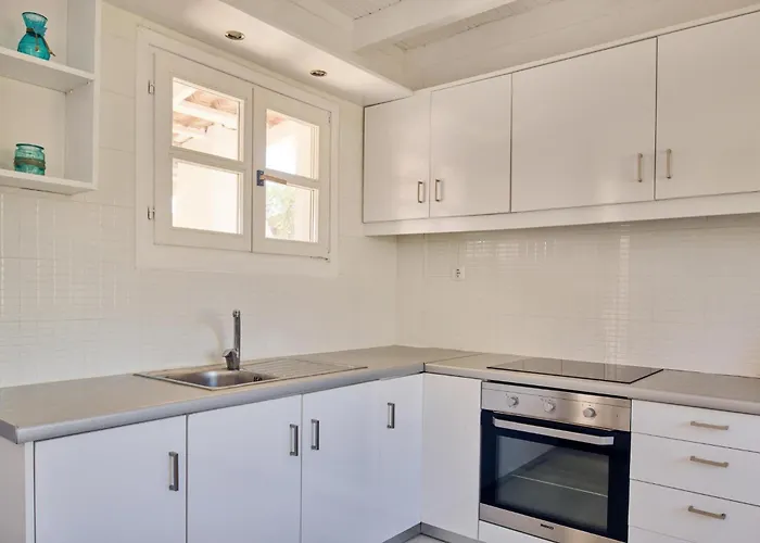 Cleo Periyali Vasilikí