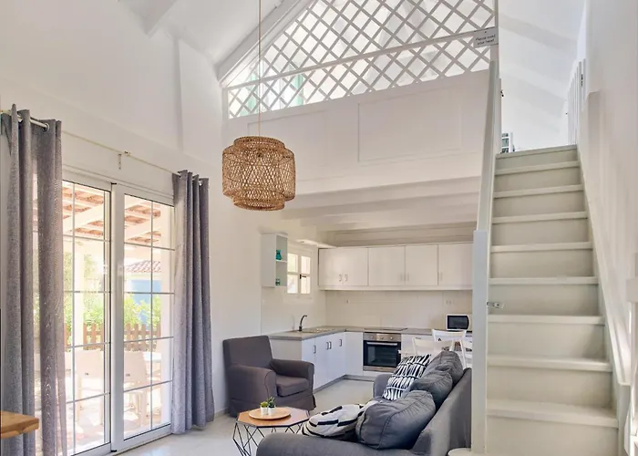 Cleo Periyali Villa *